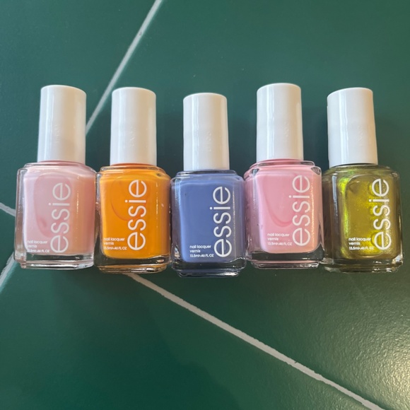 21 BRAND New Essie Nail Polish’s - Picture 4 of 6